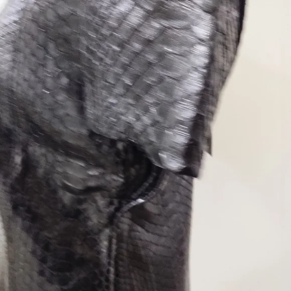 GUCCI TOP OR JACKET BLACK PYTHON